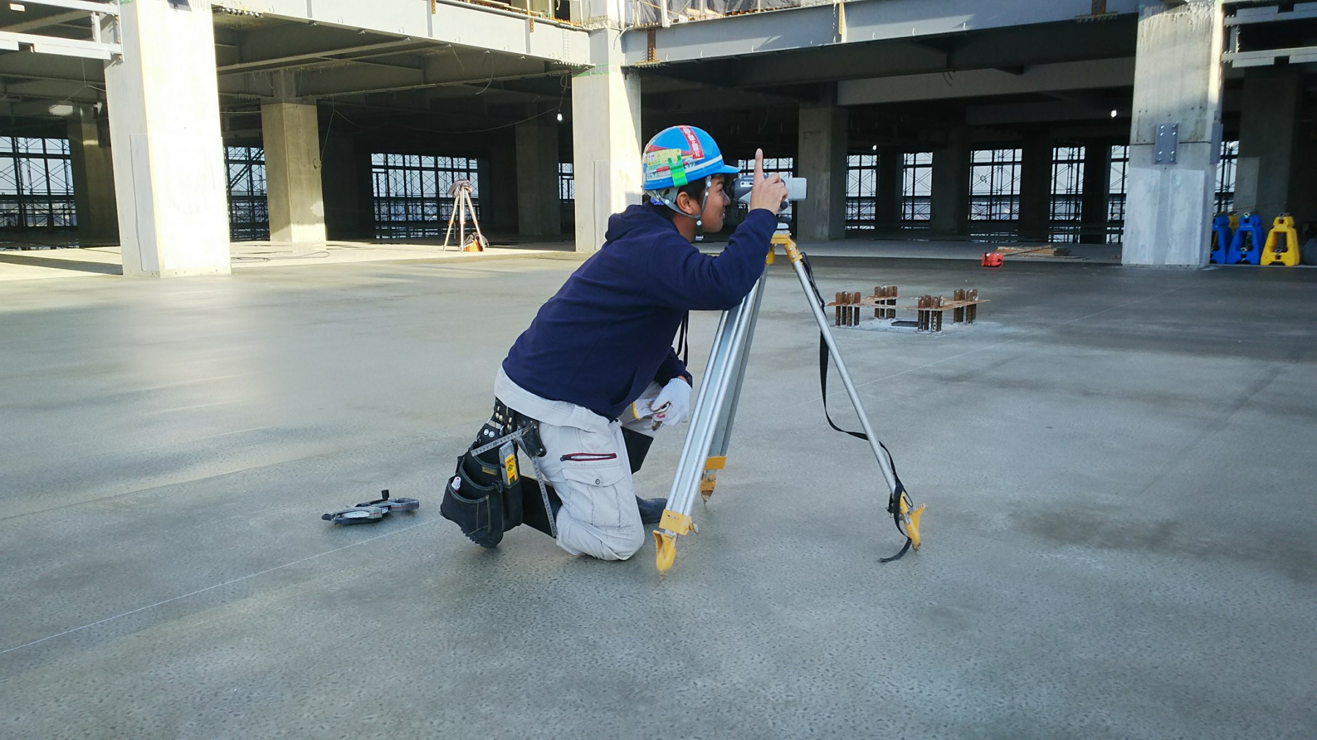 東京・埼玉墨出し測量　一緒に基準レベル出し作業 してみませんか